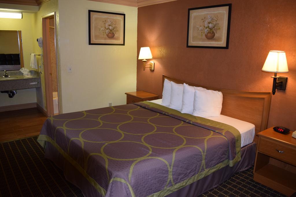 Super 8 By Wyndham 2*